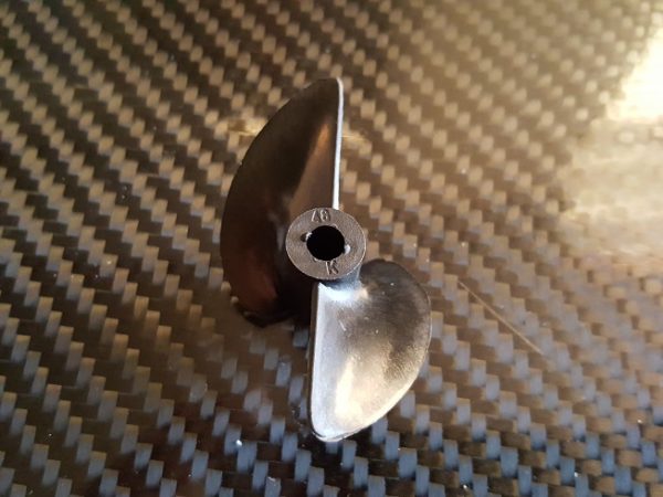 Hélice Graupner 2317.40 droite