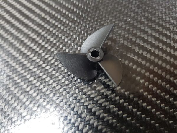Hélice carbone tripales 436/3  D