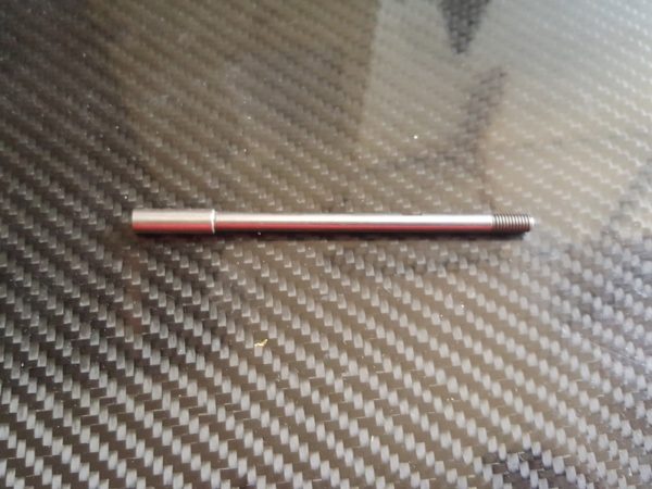 Axe 4,75mm  embout carré