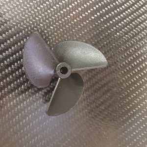 Hélice tripales  57 axe 4,75mm