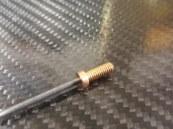 Cap avec Axe M4 x 2 x 300 mm