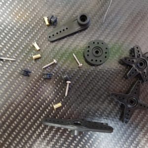Kit bras de servo plastique
