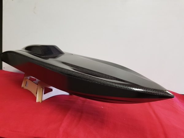 Coque en V profond Carbone