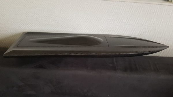 Coque en V mono en carbone