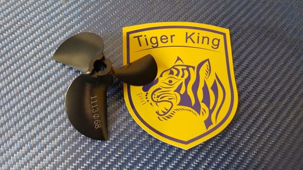 Hélice  tripales Tiger King 68x6,35mm