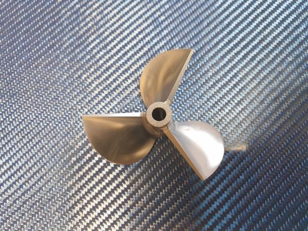 Hélice Aluminium 3 pales 6,35x 68mm